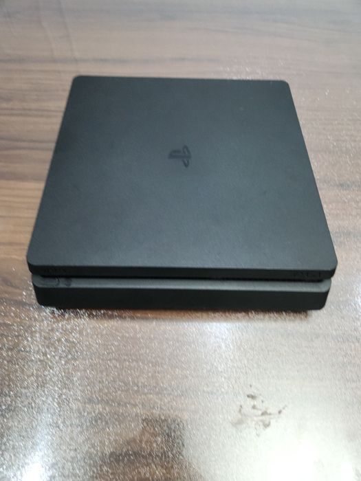 Playstatin 4 slim