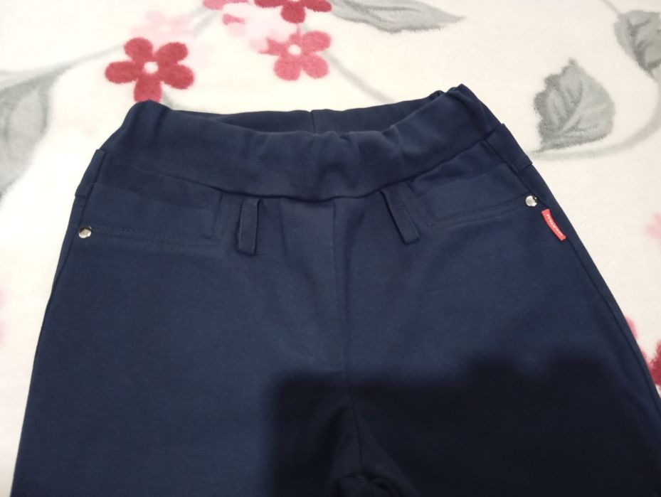 Срочно продаю школьные брюки