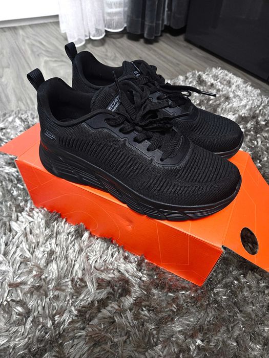 Adidasi dama Skechers,marimea 37,5