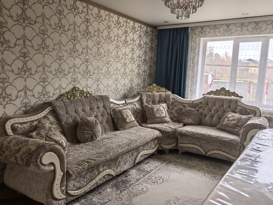 Диван для гостинной