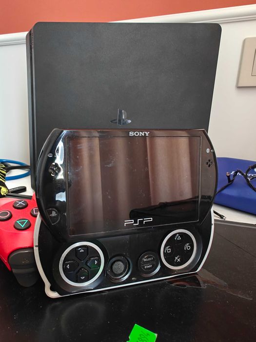 Psp go - ПСП го ,почти идеальное состояние.