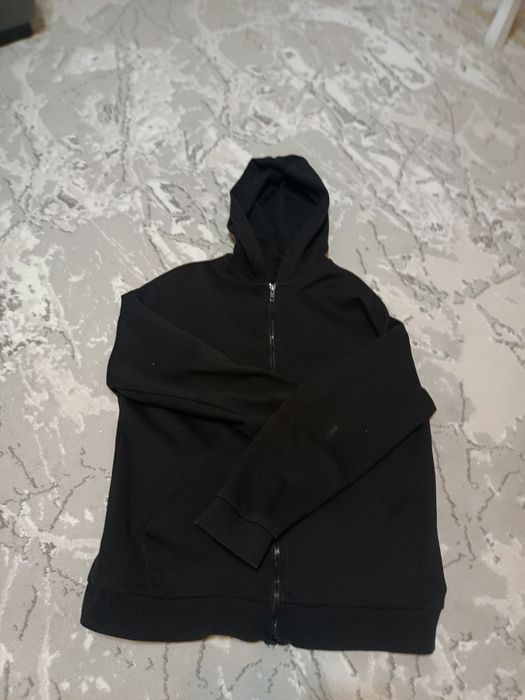 Черная кофта на зипке