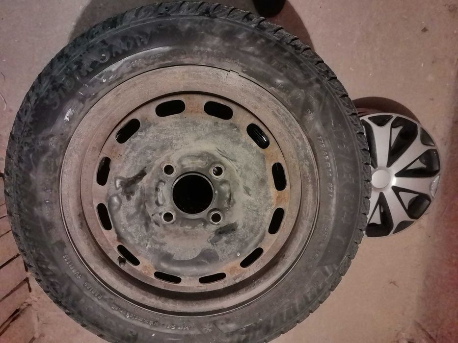 175 65 14 гуми с джанти 4.бр