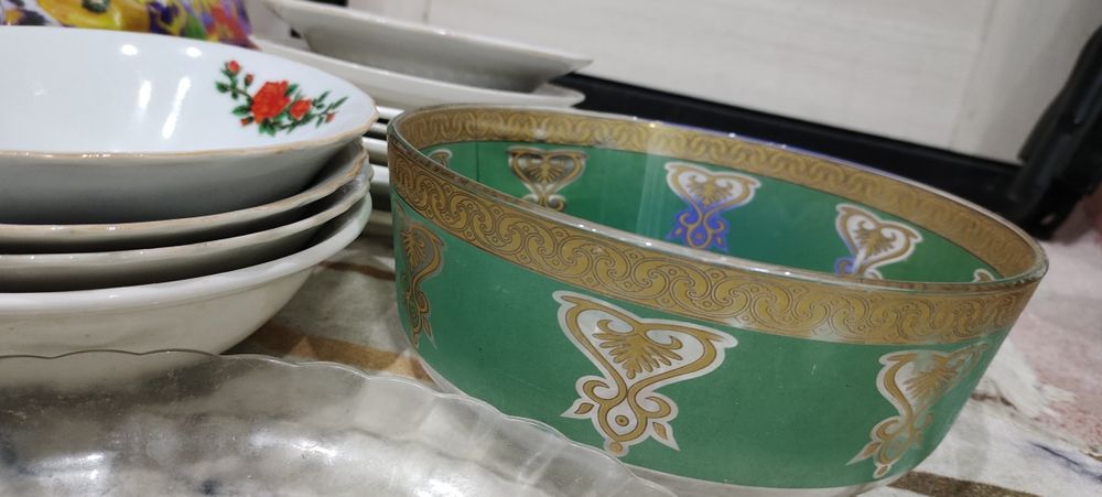 Посуда разная тарелки блюда