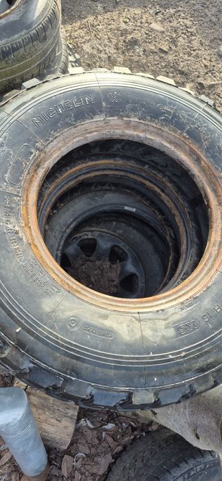 Vând 4 cauciucuri 7,50 R16 C