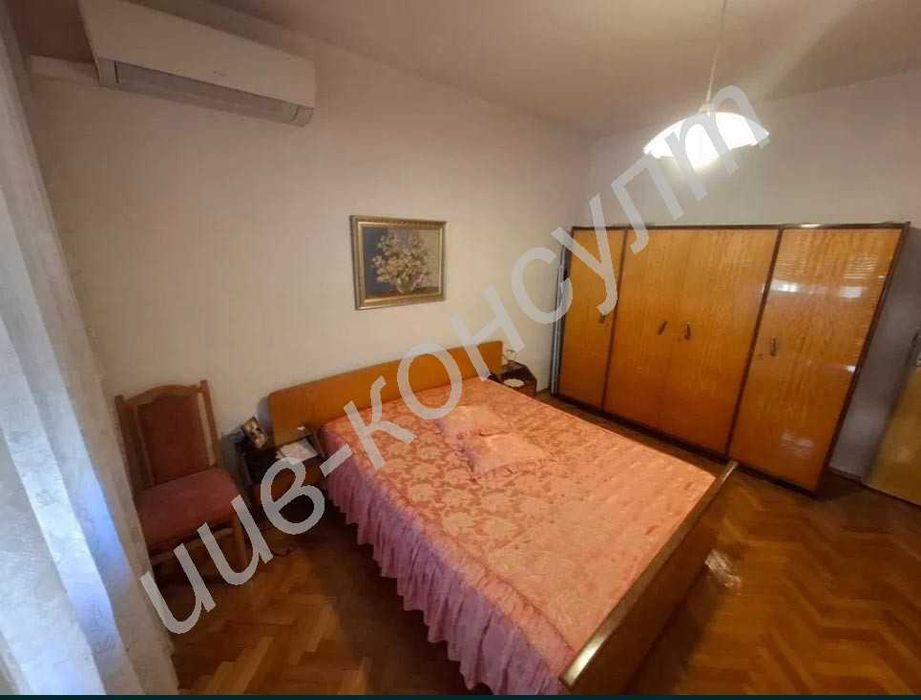 Продава се Тристаен апартамент в Велико Търново, Бузлуджа - 108 кв.м за 723 €/кв.м - Снимка #2