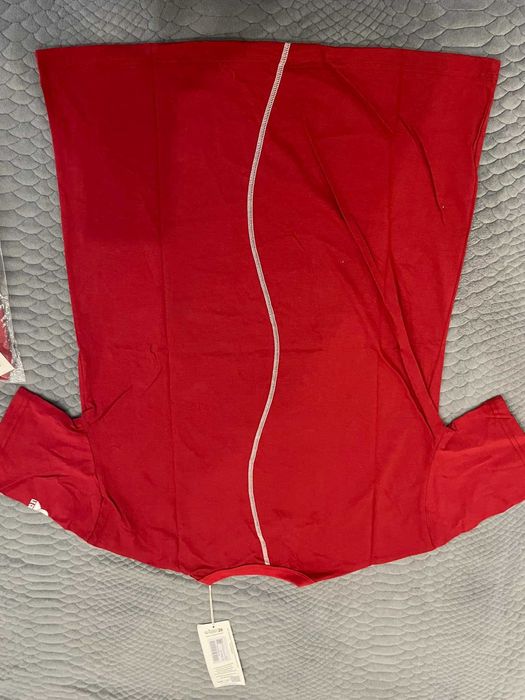 Тениска с яка на адидас на “Манчестър Юнайтед”