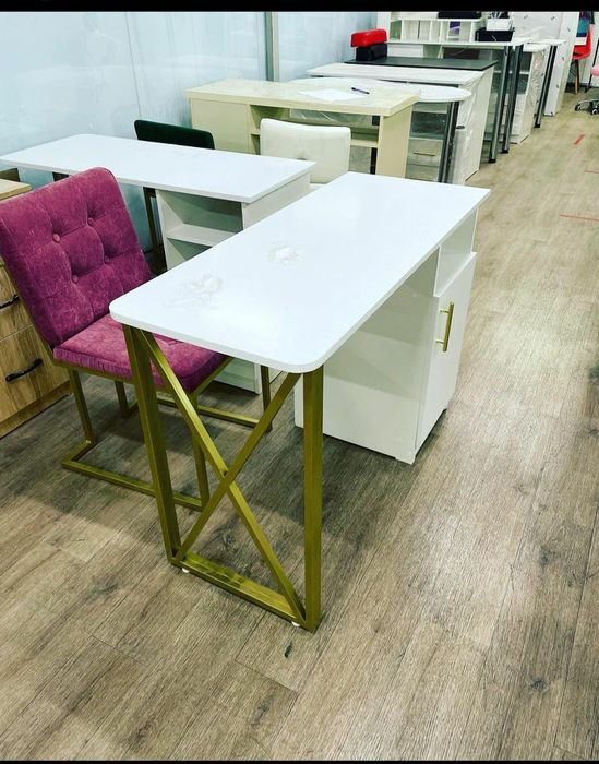 Мебель для салона кросатыи