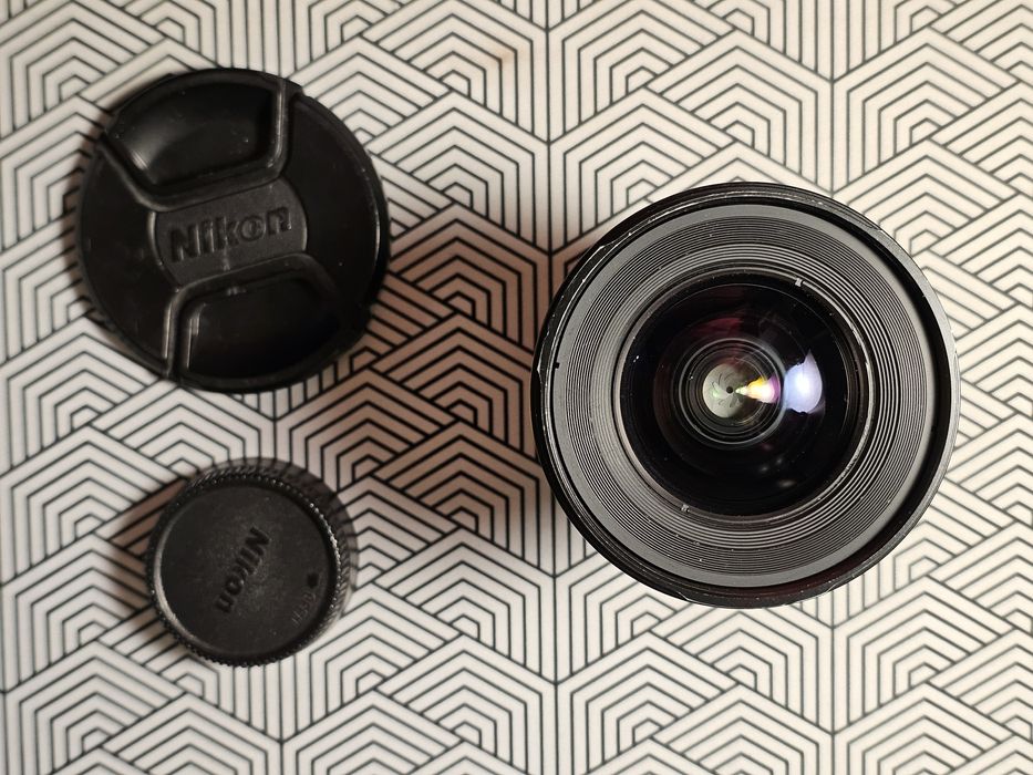 Tokina 20-35mm f2.8, nikon F mount (можно адаптировать под другие)