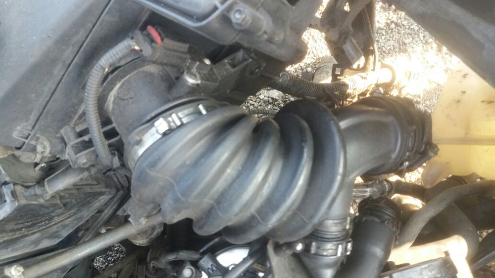 Vând piese motor de 1.6 hdi 109 cp Peugeot-Ford-Citroen-Volvo