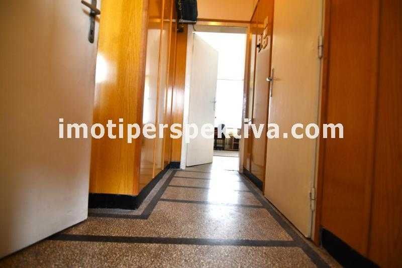 реф.17916 Четири отделни стаи, отлична локация-Камела!