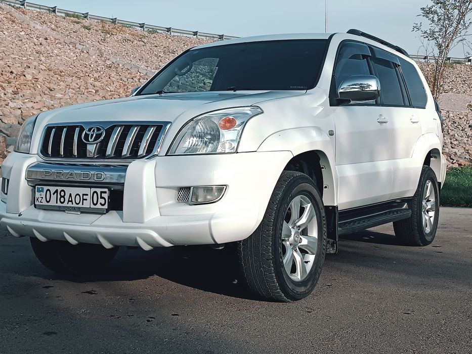 Тойота Прада белый жемчук СРОЧНО