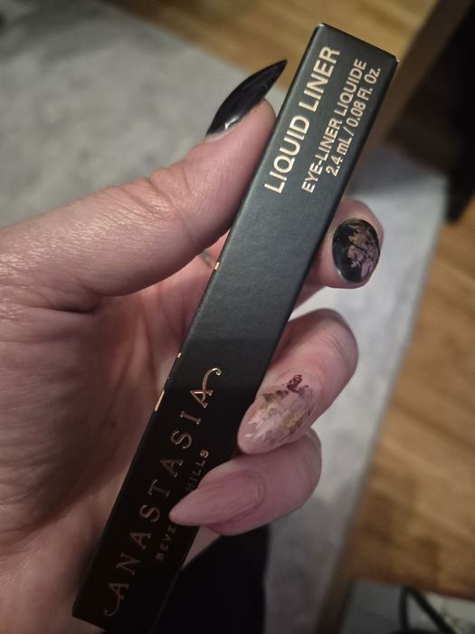 Anastasia Beverly Hills очна линия