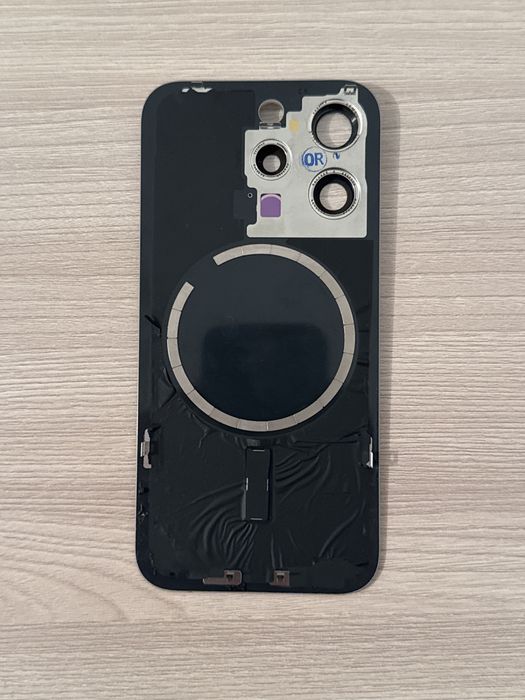 Задняя крышка iphone 15 pro