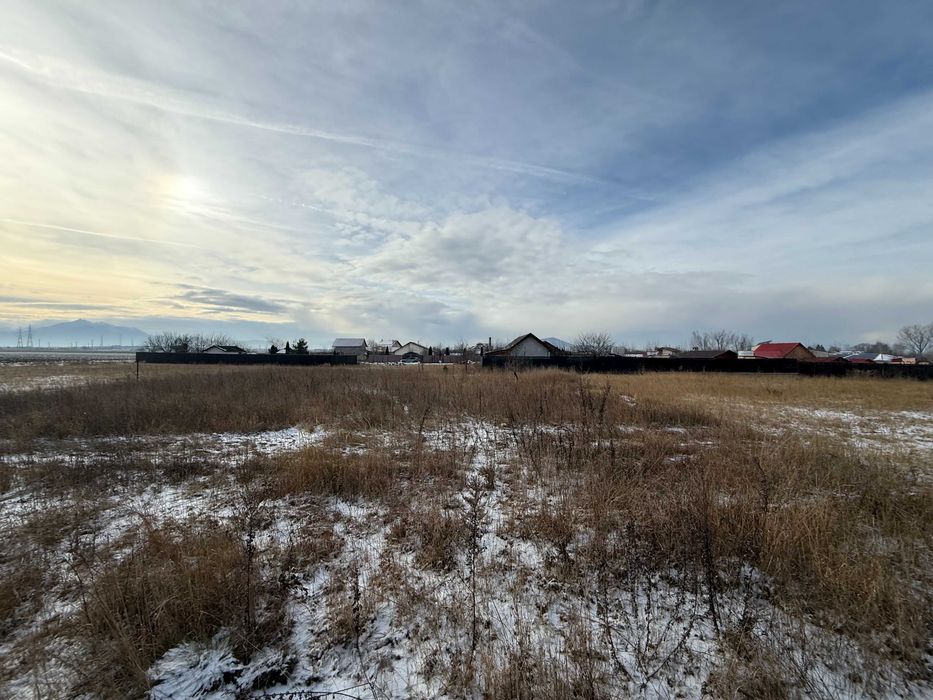 Teren casă intravilan 900 mp, deschidere 21,3 m, Fish4Life