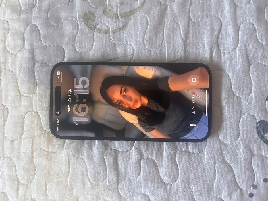 Vând/schimb iPhone 15 Simplu