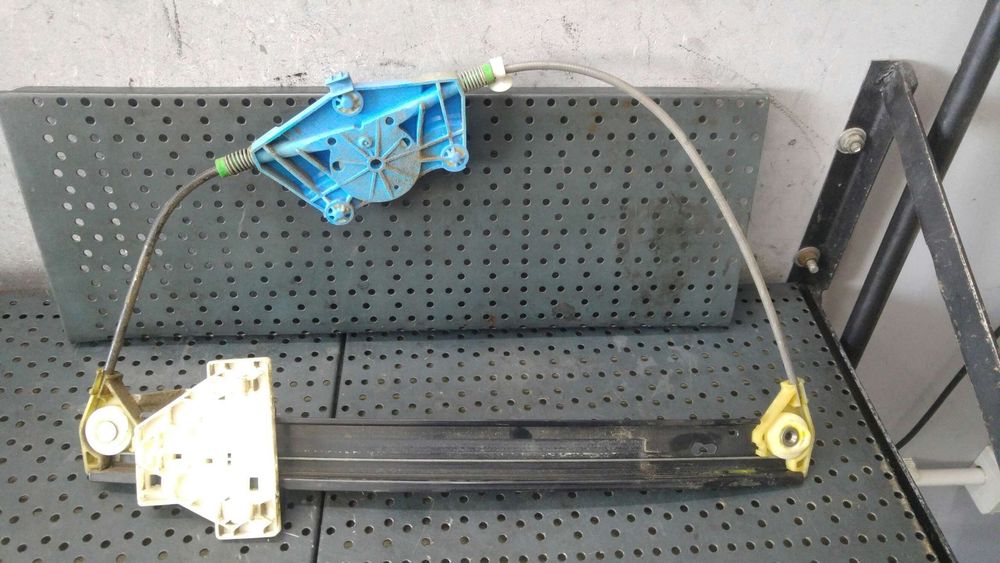 Macara geam electric stanga spate audi a4 b7 8e