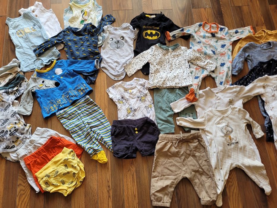 Lot haine baiat marime 68