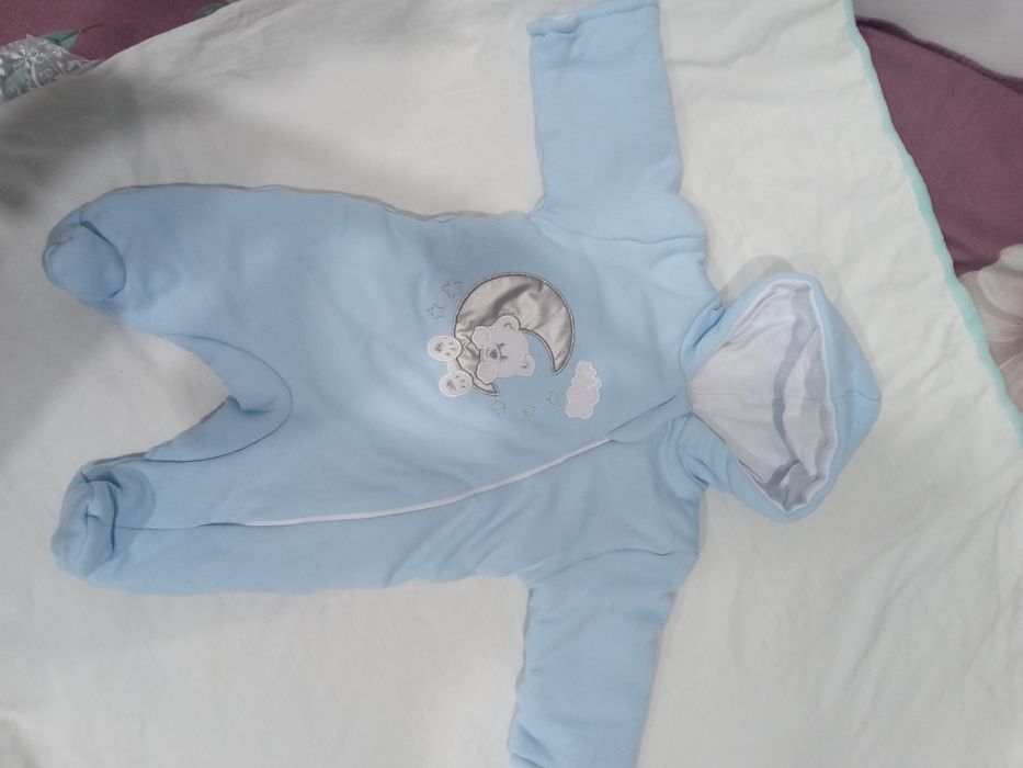 Продам детские вещи