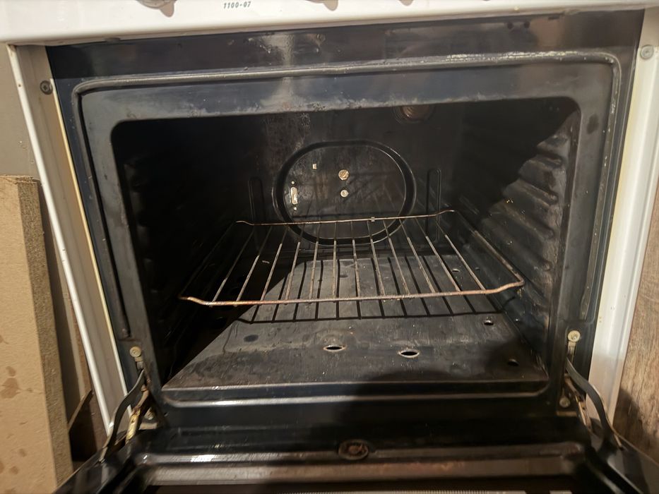 Продам газовую плиту