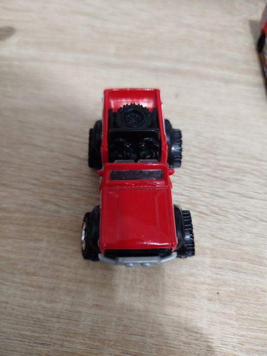 Машинки,есть хотвилс и варн из германии