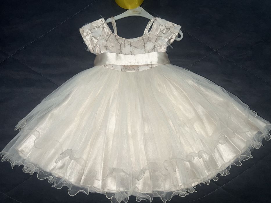 Платье на девочку 4-5 лет