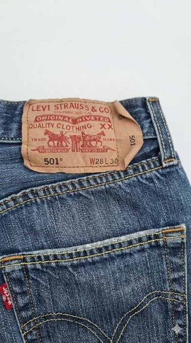 Blugi Levi’s 501