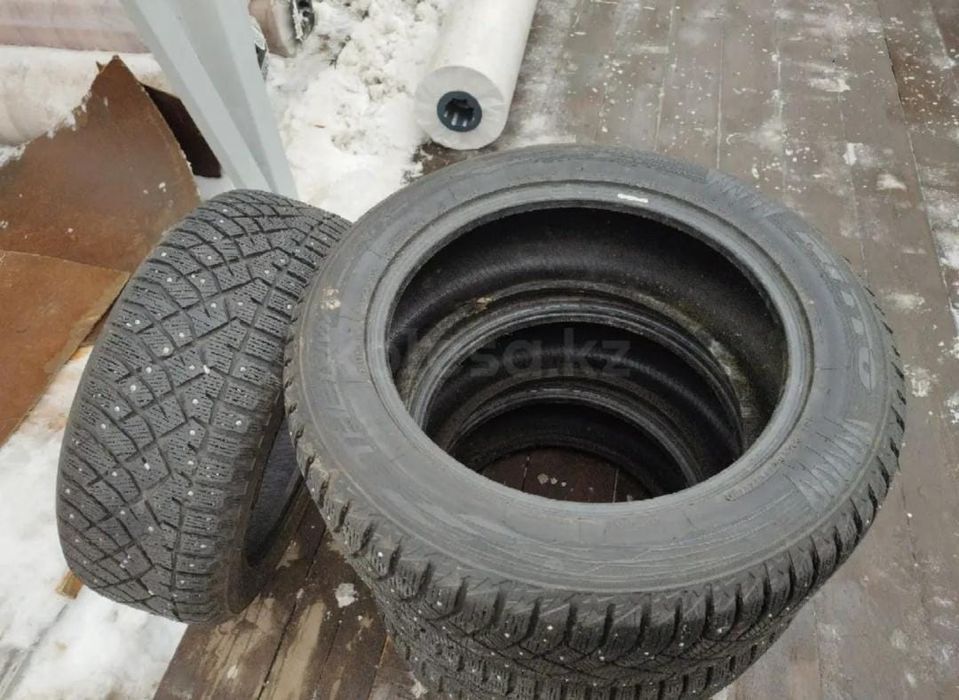255/55/19 Nitto Therma Spike