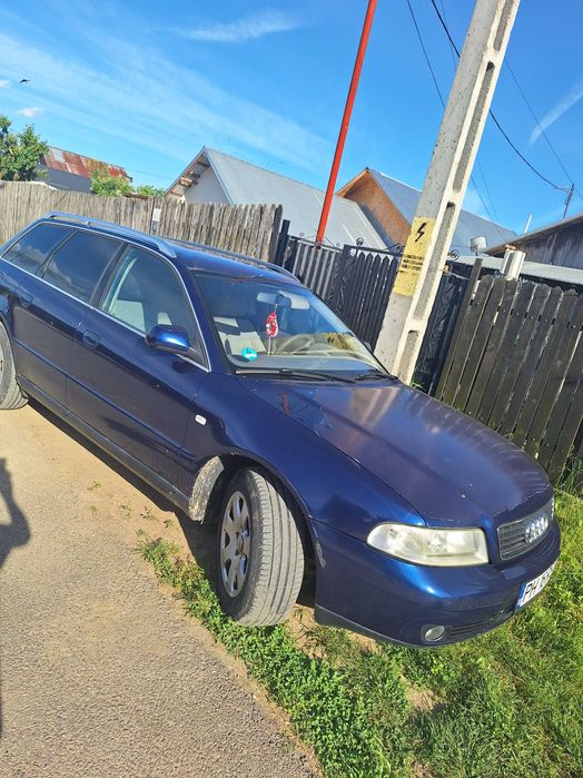 Vand audi a4 1.6i
