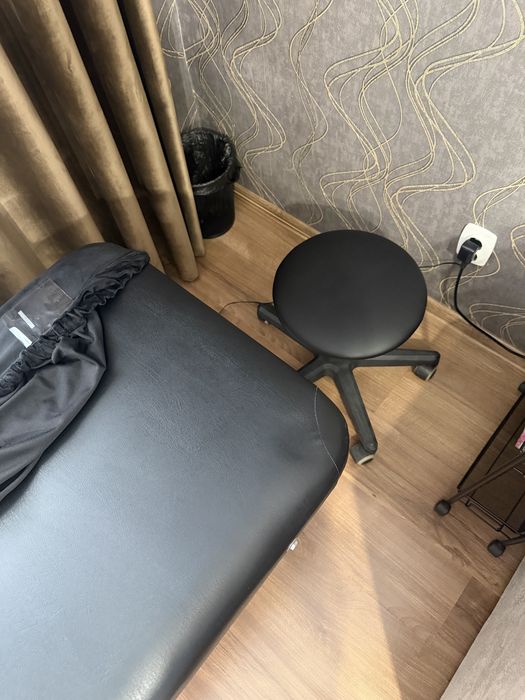 Продам кушетку стул