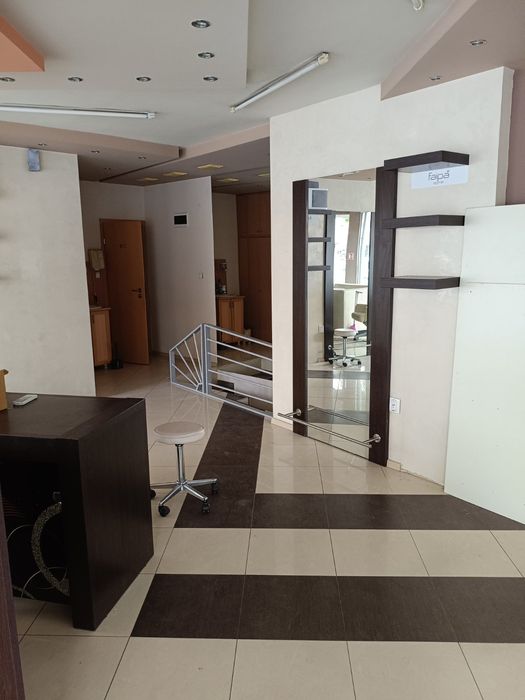 Дава се под наем Офис в Пловдив, Кършияка - 100 кв.м за 765 € - Снимка #1