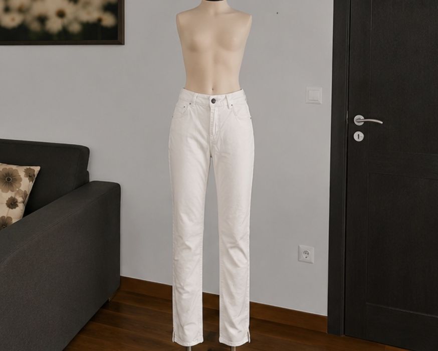 Pantaloni albi eleganti