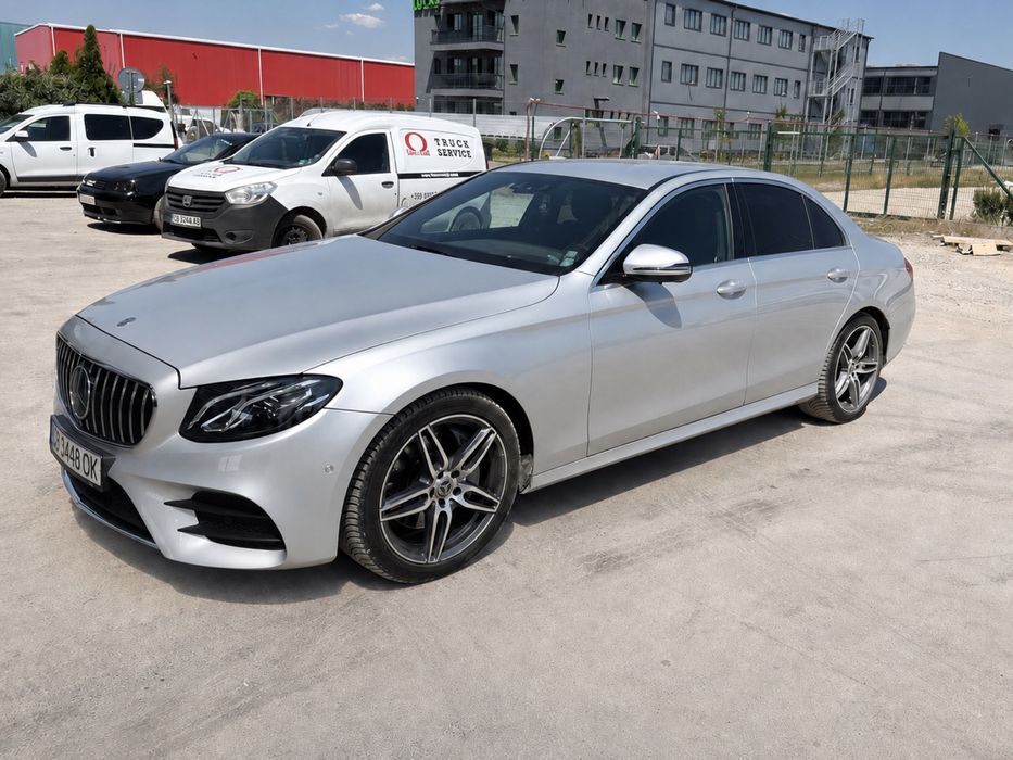 Продавам Мерцедес е 220