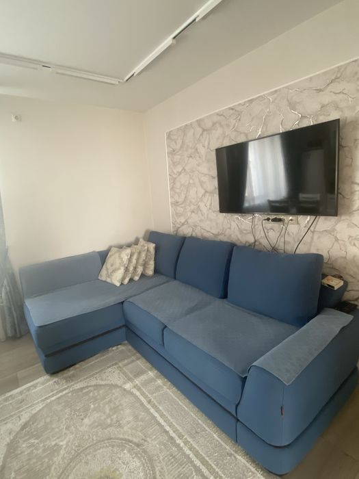 Продам диван угловой