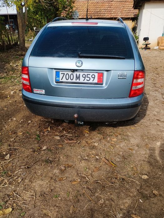 Кола Шкода Фабия 1.4 бензин.16 винтла нов фонос.продавасе