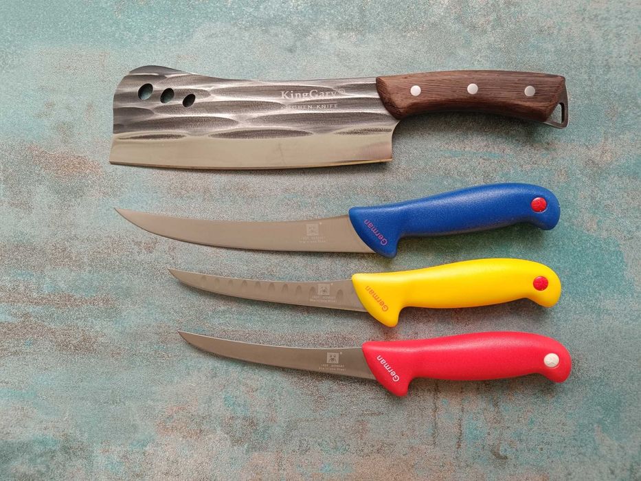 Set 4 Piese: Satâr Oase și 3 Cuțite Profesonale Măcelărie