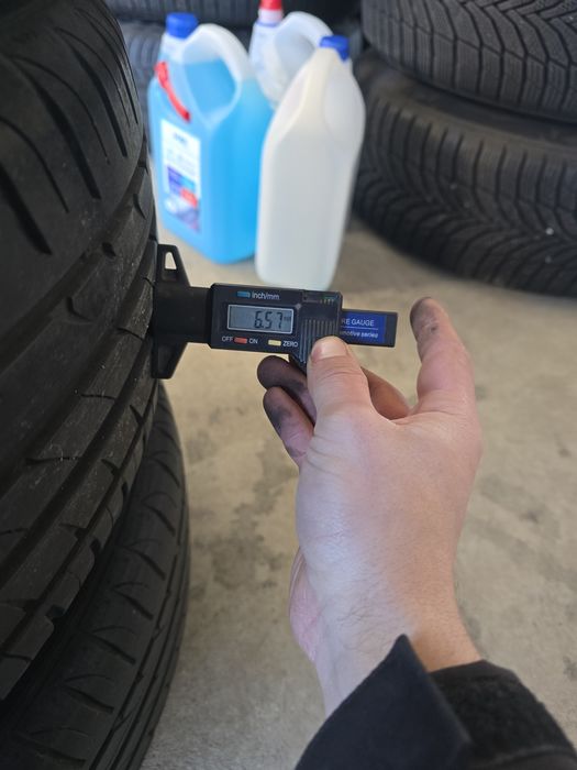 4 Броя 205/55/16 2xContinental 7mm 2xHankook 6,5mm