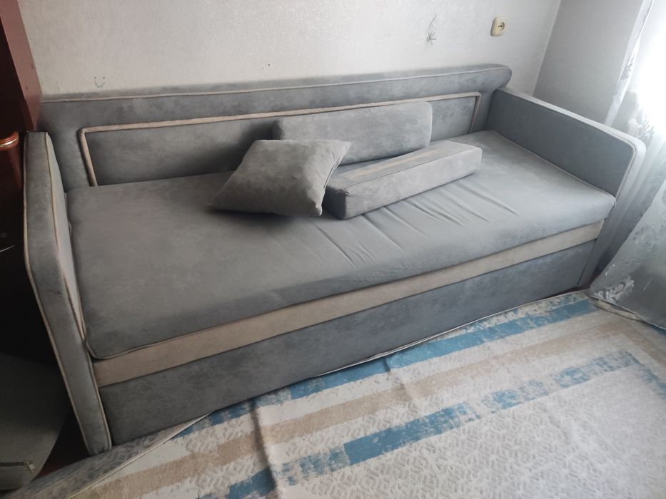 Продам диван самовывоз Новый