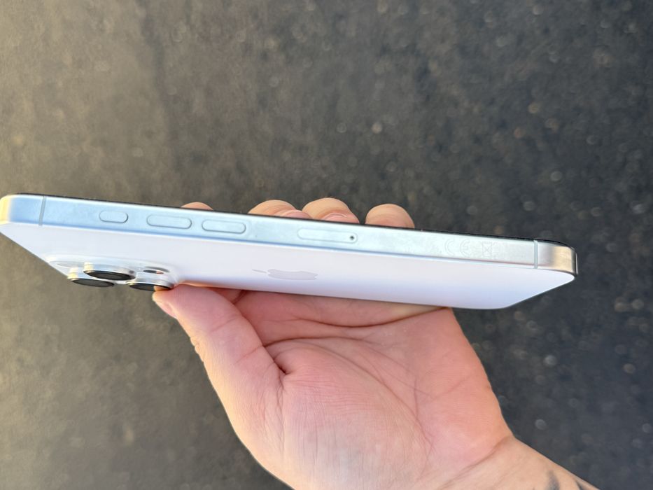 Iphone 16 pro max white