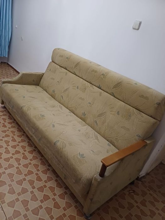 Диван полки отдам