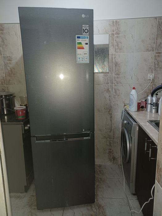 Хладилни с фризер "LG"