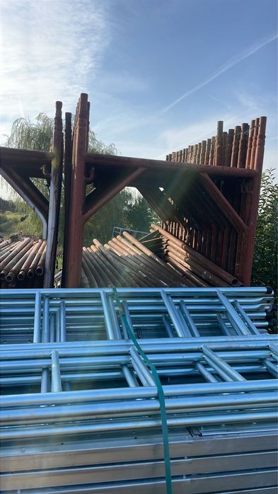 Lot 1500 mp schela metalica import Italia