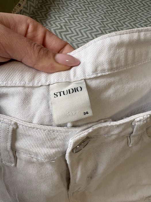 Бели дънки Only