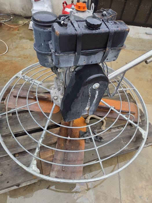 Elicopter finisat beton , slefuitor beton Barikell diesel Lombardini