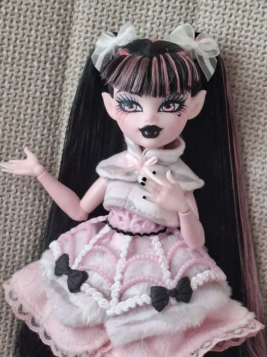 Monster High / монстър хай кукла