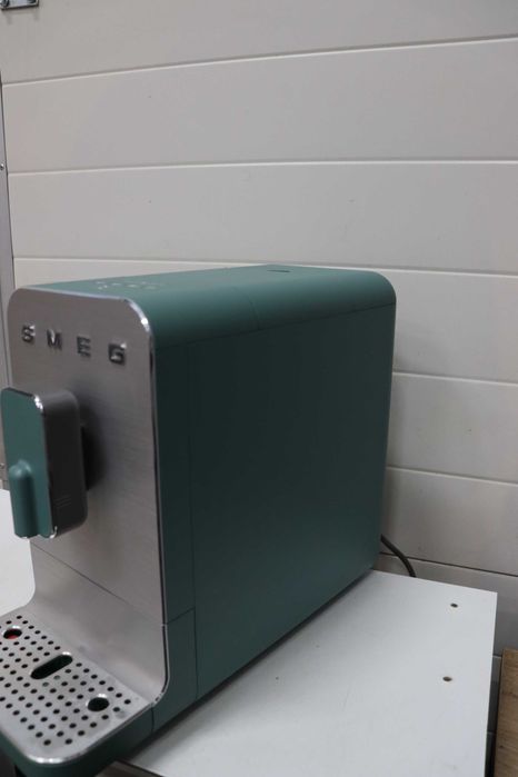Smeg BCC01EGMEU Кафемашина за еспресо, зелено-матово