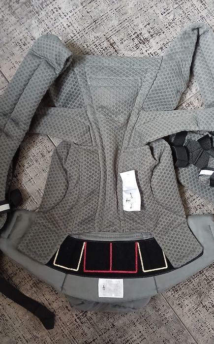 Ergobaby Ергономична раница Omni Breeze сива