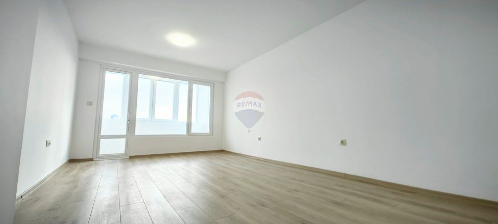 Продава се Тристаен апартамент в Варна, Владислав Варненчик - 61 кв.м за 1069 €/кв.м - Снимка #2