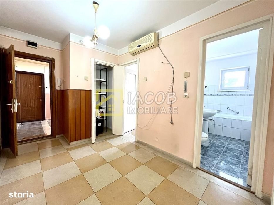 Apartament 2 camere decomandate, etaj 3, zona Energiei, str. Banatului