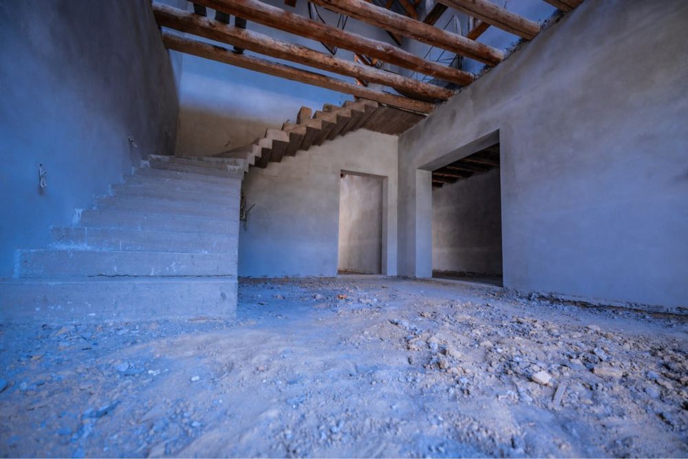 Участок (Назарбек), коробка